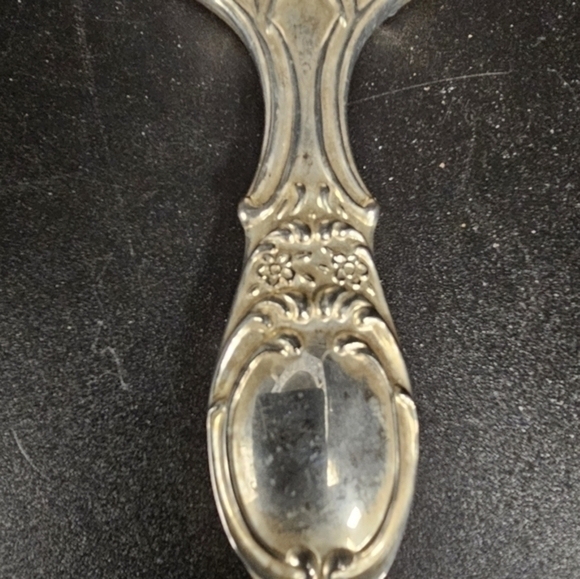 Vintage Victorian silver plate brush and comb set. - Picture 4 of 6